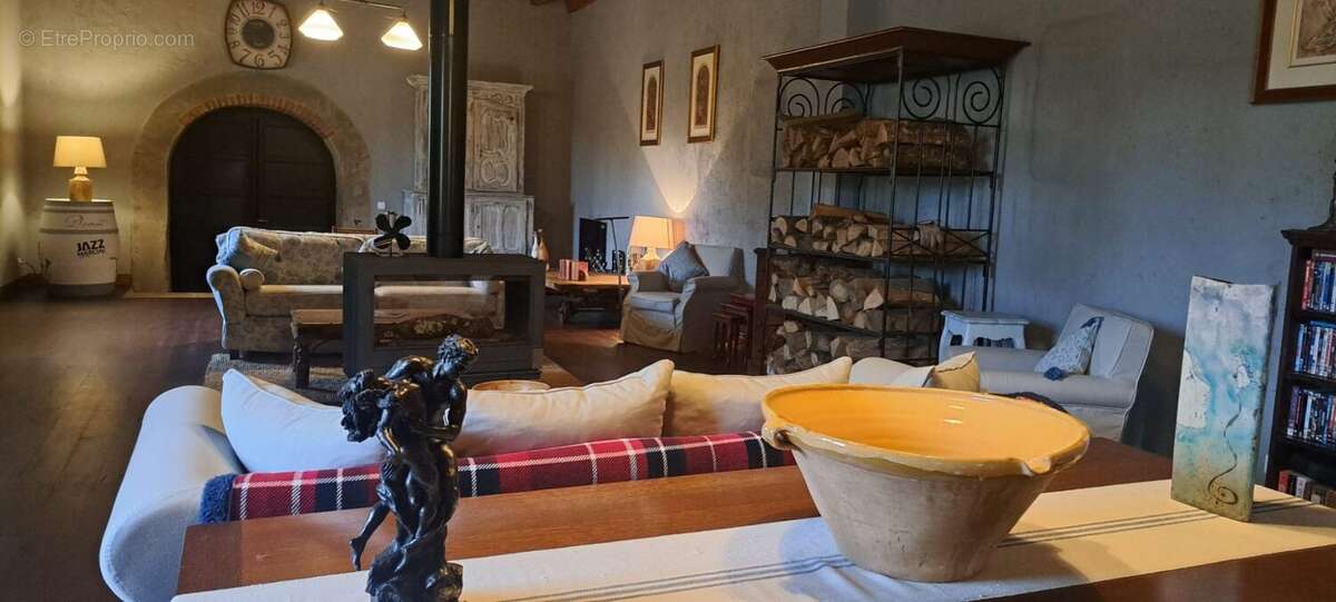 interesting woodburner lounge - Maison à MIELAN