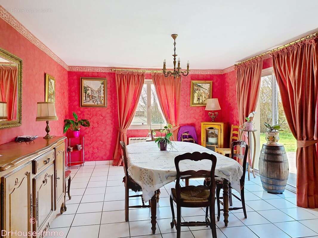 Maison à CREVECOEUR-EN-AUGE