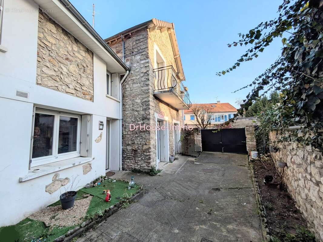 Maison à VERNOUILLET