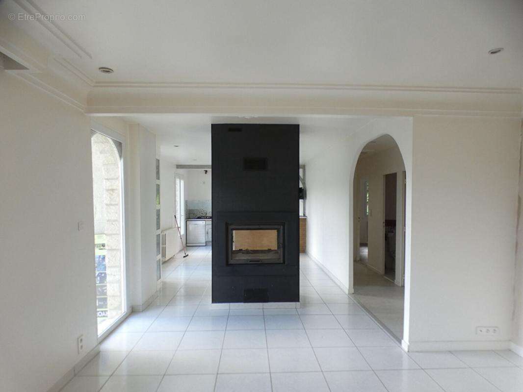 Maison Terrasson Lavilledieu 4 chambres avec piscine - photo 8