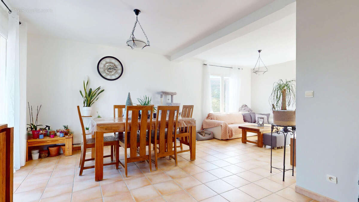 Maison à BELLEVILLE