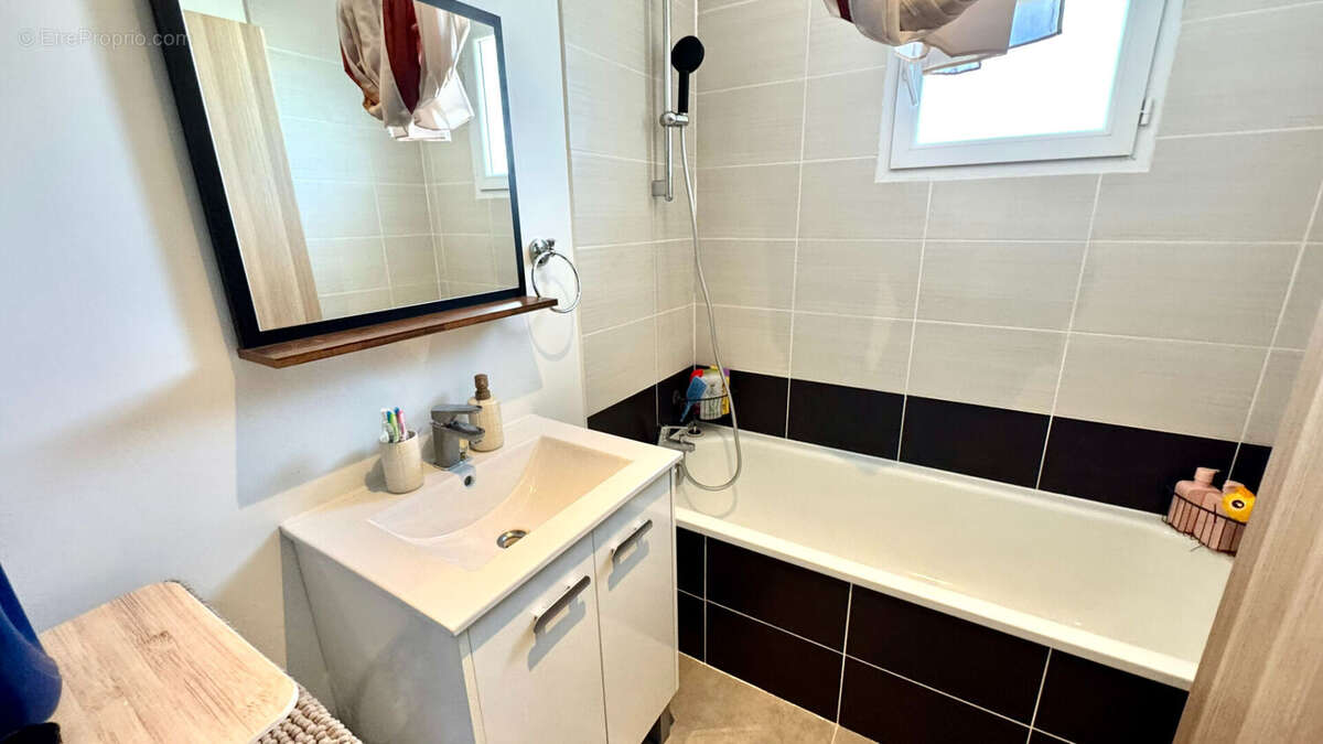Appartement à ALTHEN-DES-PALUDS