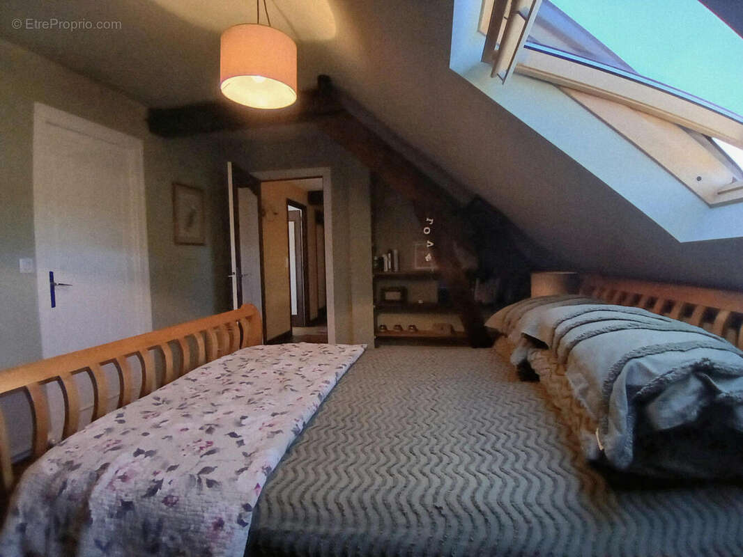 Bed 1 - Maison à JUMILHAC-LE-GRAND