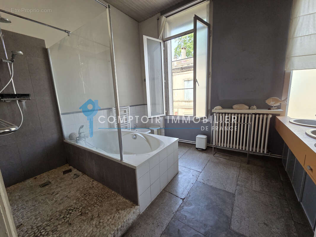 Immeuble de rapport avec Maison vigneronne et  locaux proche centre ville - photo 17
