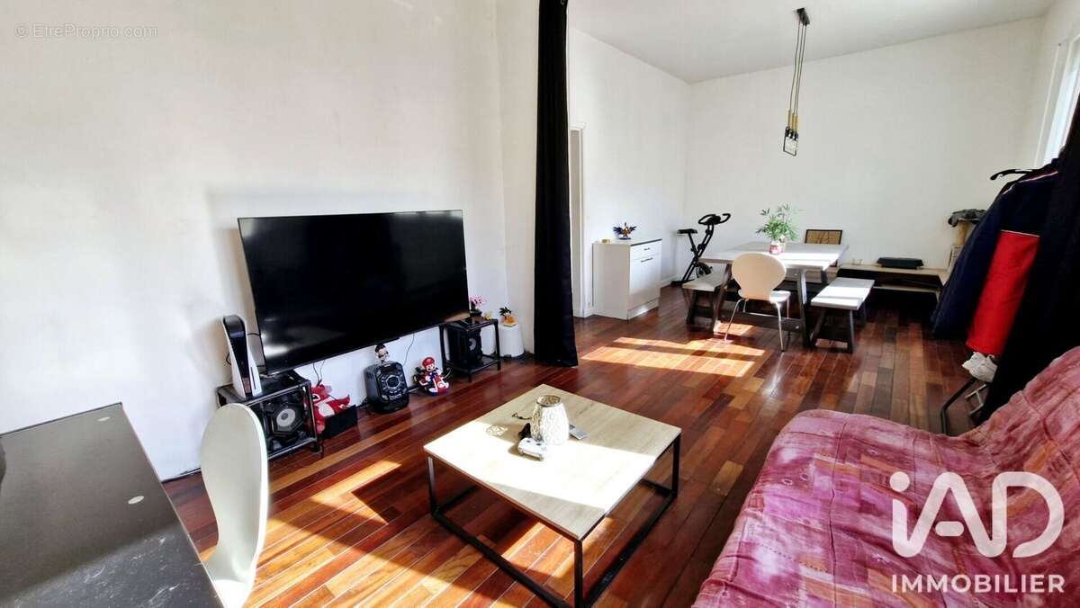 Appartement 59 m² à Luce  - photo 4