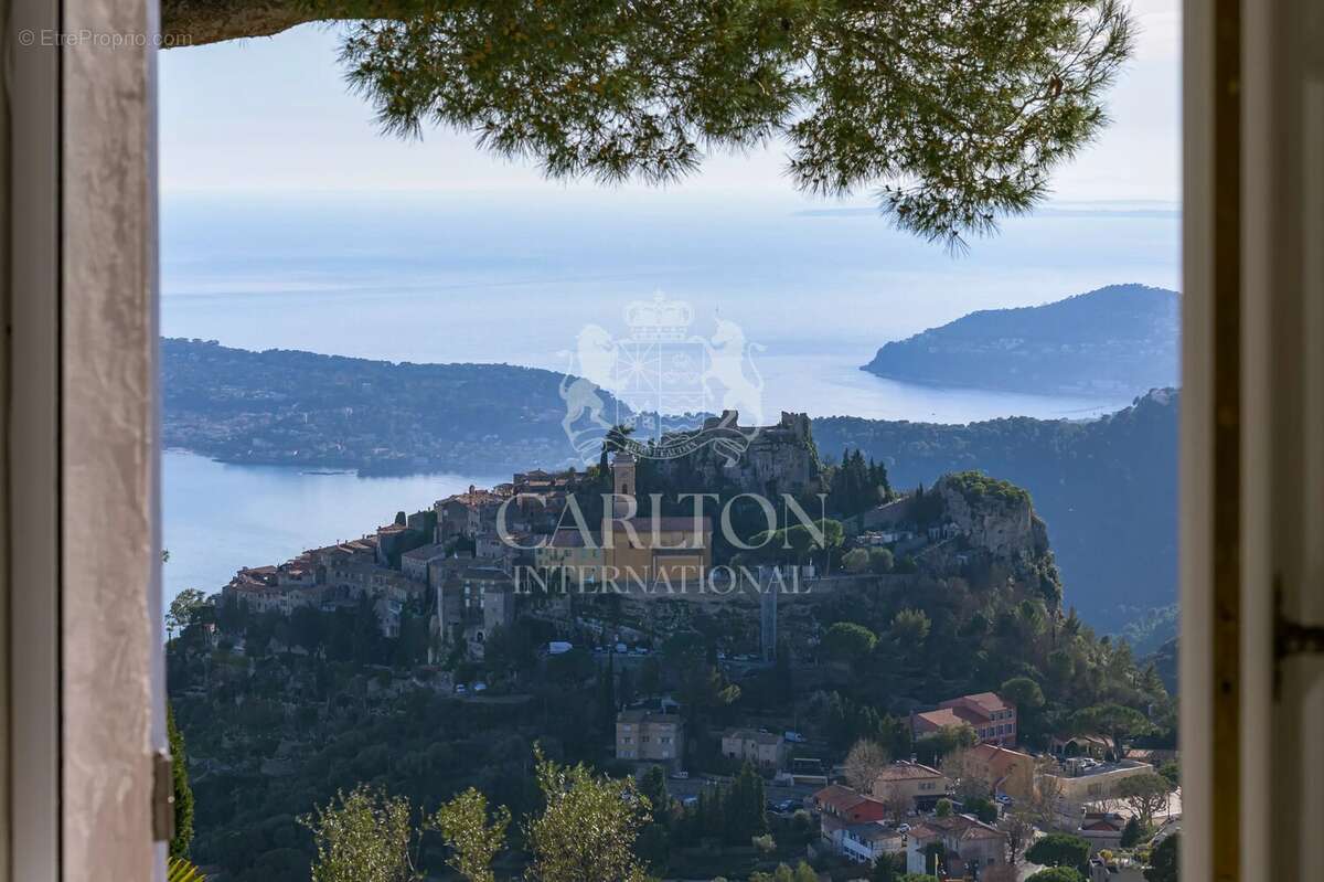 Maison à EZE