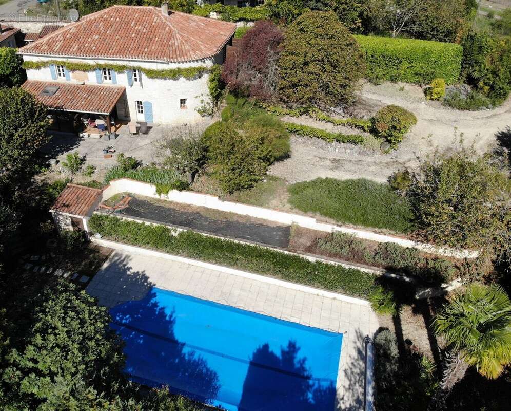 Maison à VALENCE-SUR-BAISE