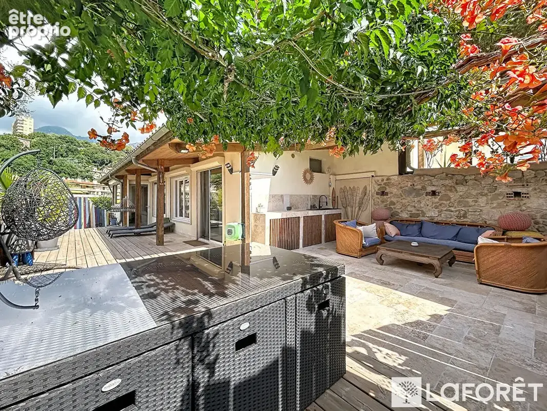 Magnifique havre de paix - Maison à Menton 4 pièces de 110 m2 - jardin - piscine - photo 4