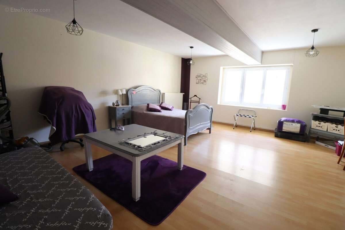 Maison 155 m² à Viriville  - photo 9