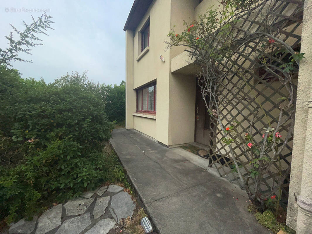 Maison à VILLENAVE-D'ORNON