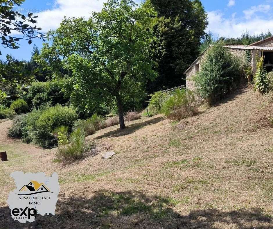 Maison à VERNET-LA-VARENNE