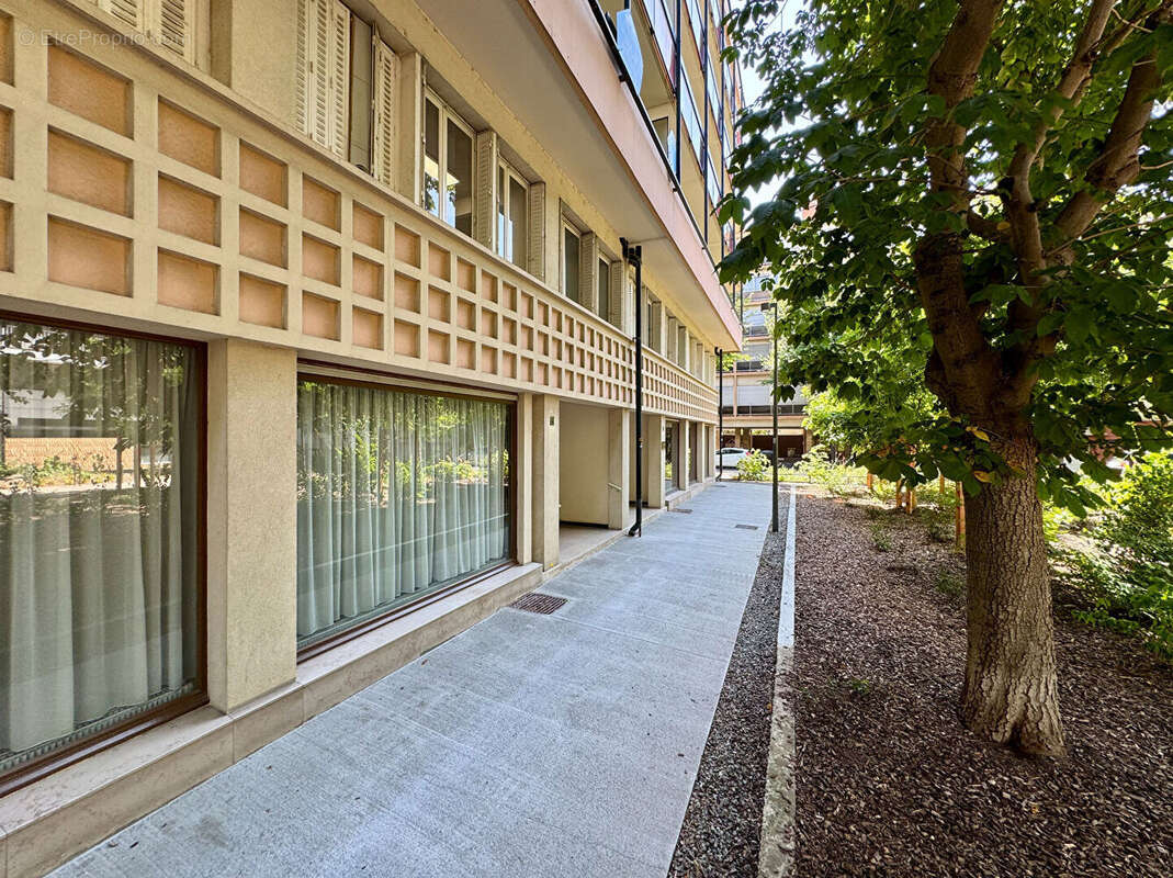 CLERMONT-FERRAND / Appartement à vendre quartier Les Salins de 84 M2 avec balcon ! - photo 16