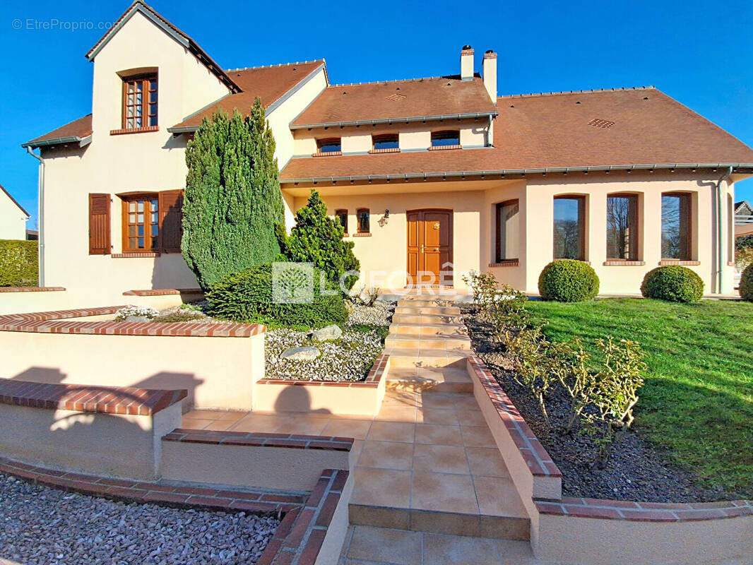 Maison à FONTENAY-SUR-EURE