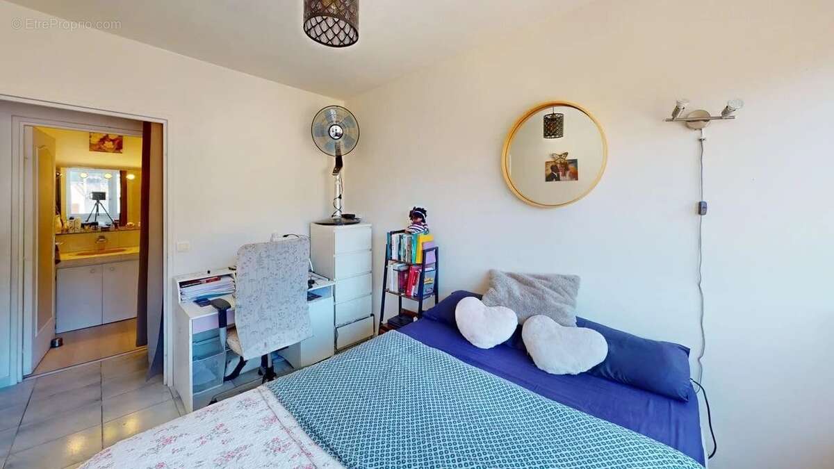 Appartement à VILLENEUVE-LOUBET