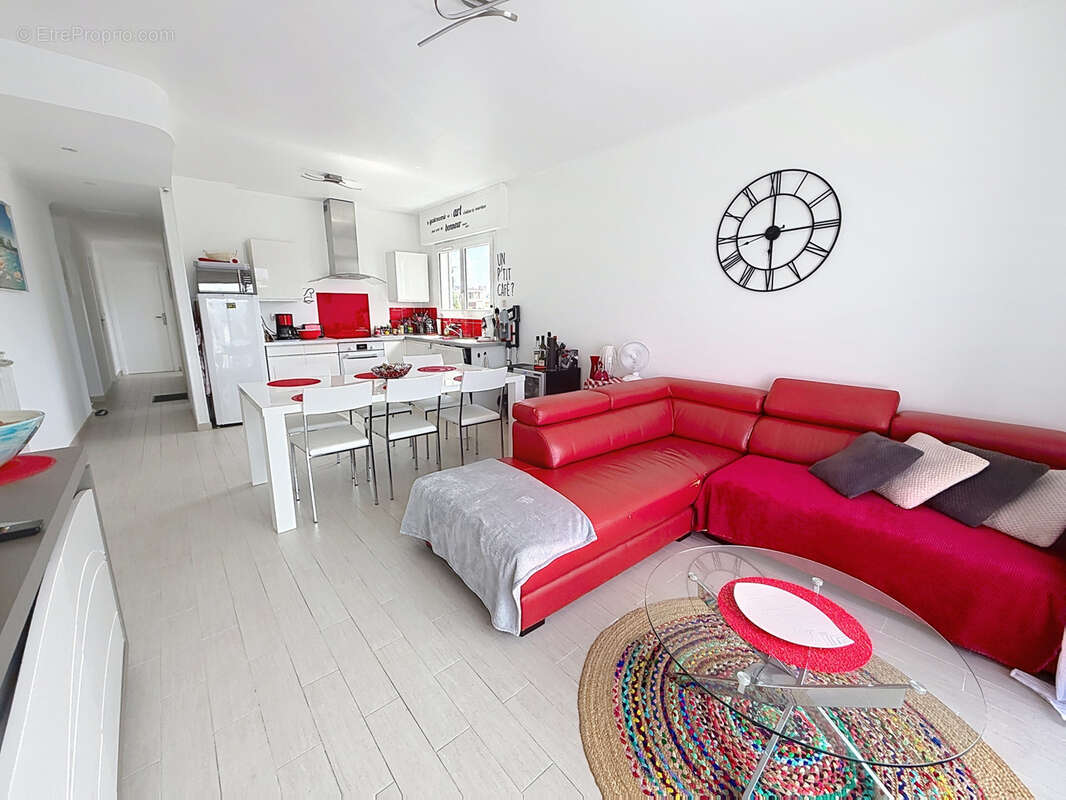 Antibes - la salis - dernier etage - 3 pieces - vue mer - photo 2