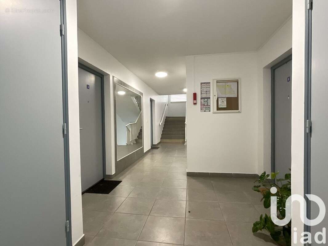 Photo 2 - Appartement à LE LAMENTIN