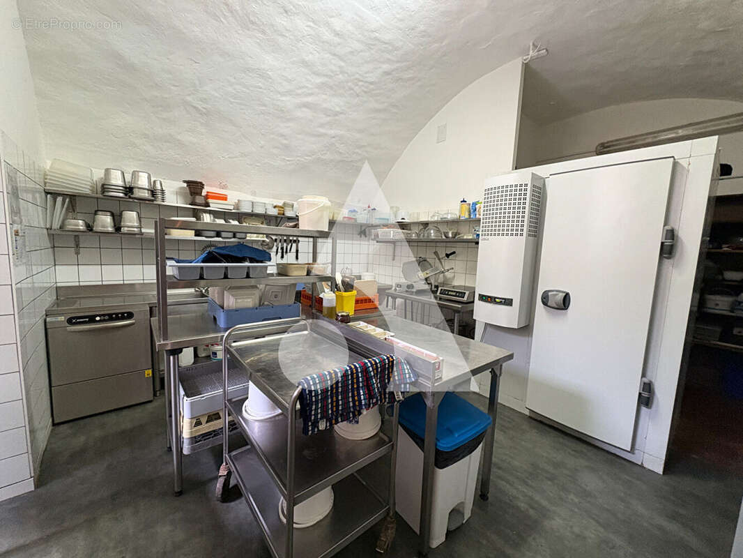 Commerce à VALLON-PONT-D&#039;ARC