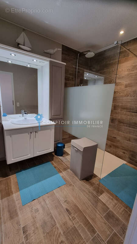 VAR (83) - À VENDRE - VIDAUBAN - Villa 3 chambres dans un domaine hôtelier sécurisé - photo 9
