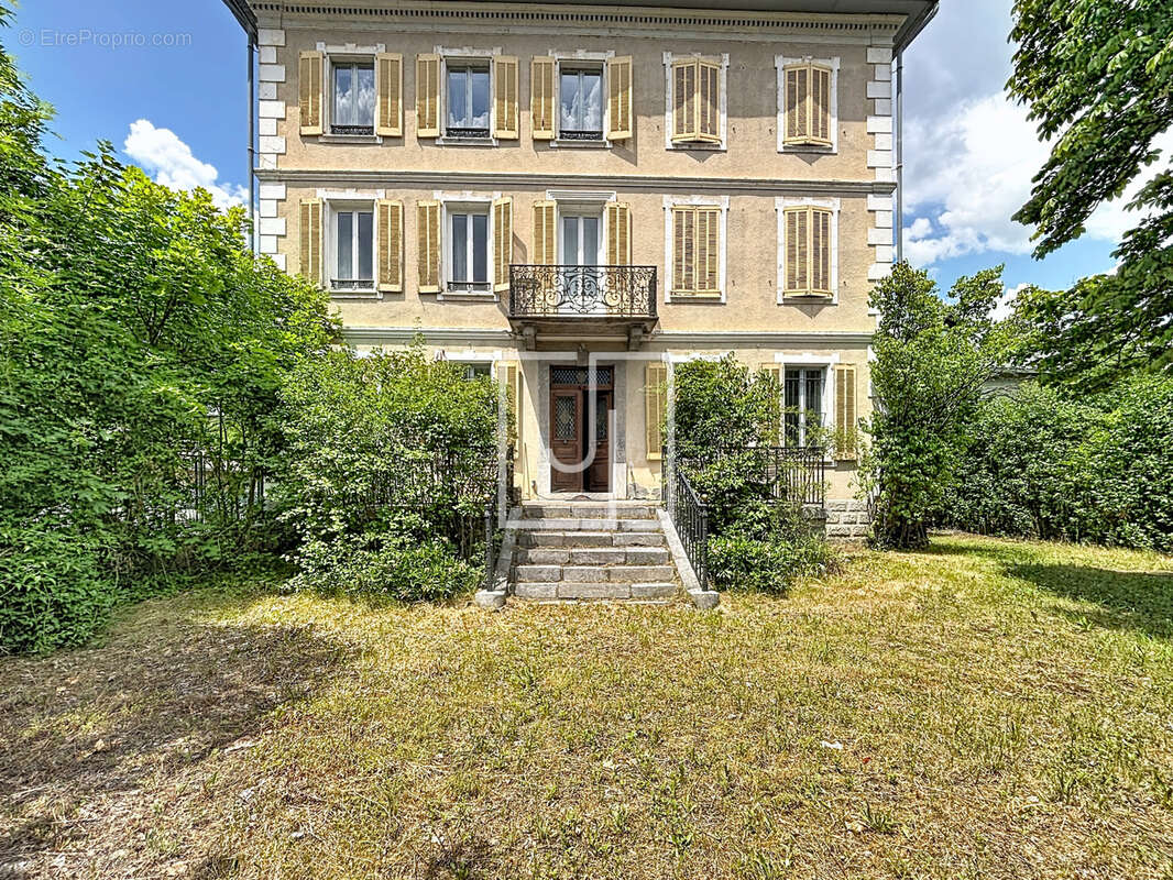 À vendre   Appartement T3 avec jardin, terrasse, cave et studio indépendant   Barcelonnette (04400) - photo 2
