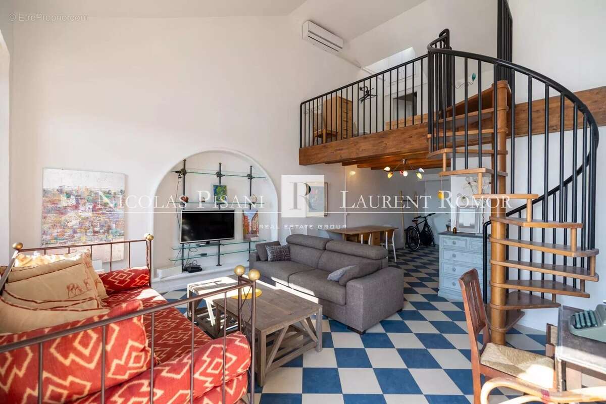 Appartement à VILLEFRANCHE-SUR-MER