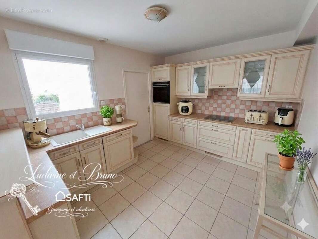 Maison 126 m² à Guingamp  - photo 3