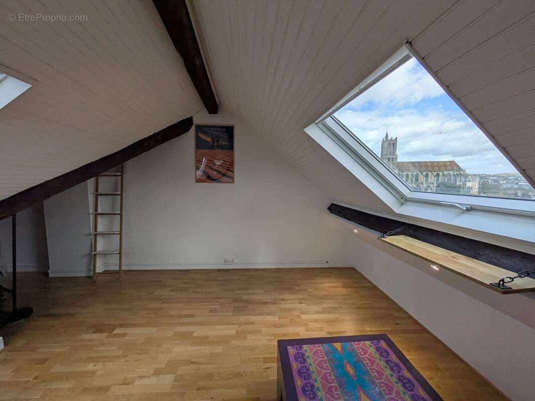 Appartement à MANTES-LA-JOLIE