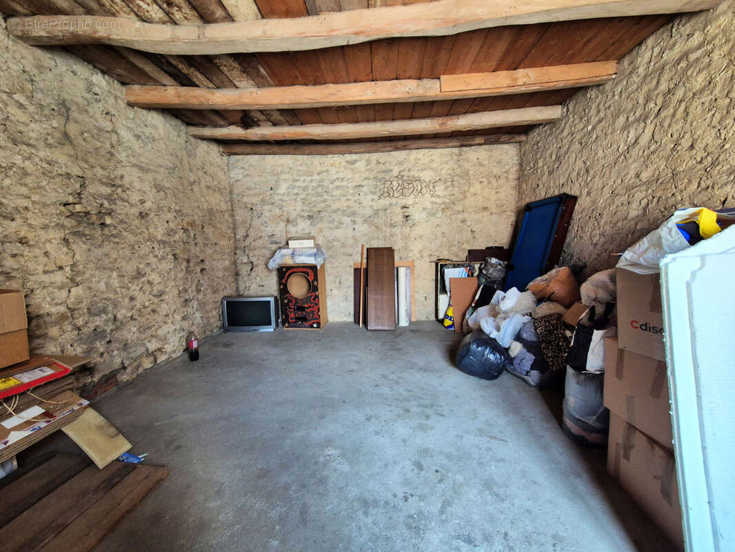 Maison à GONDRECOURT-LE-CHATEAU