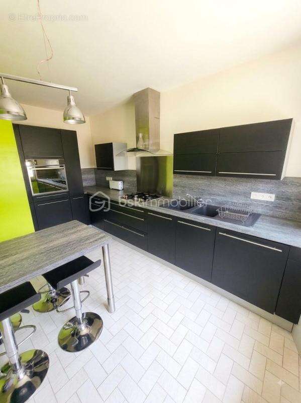 Appartement de standing de 135 m² en plein centre-ville de Langogne - photo 1