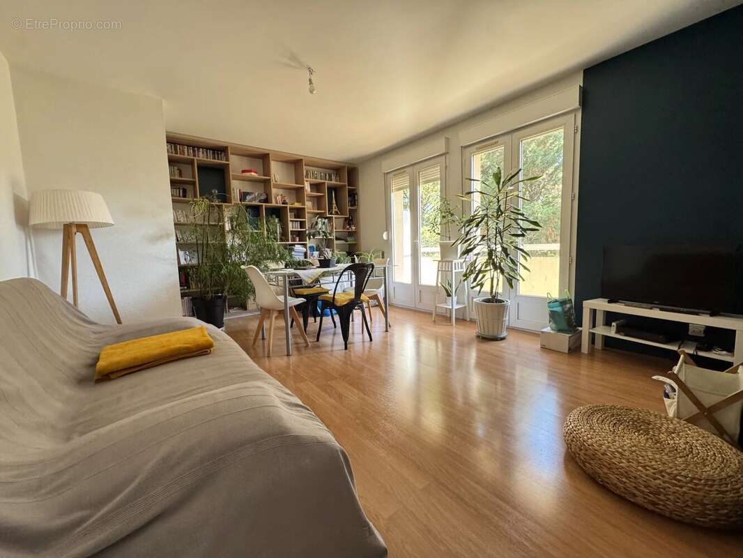 Appartement à LE PLESSIS-TREVISE
