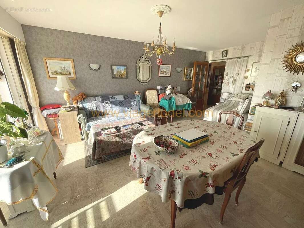 Appartement à LE CANNET