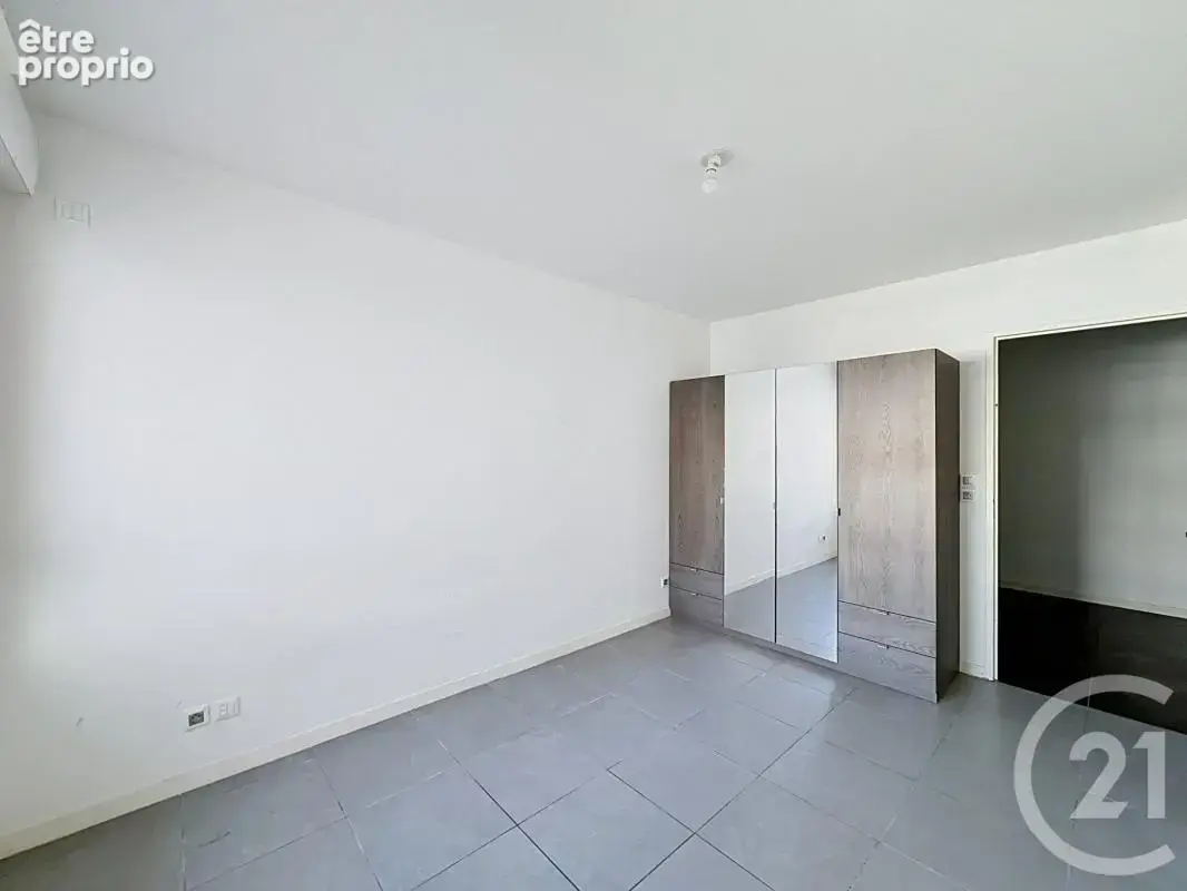 Appartement 4 pièces 81 m² à vendre à Saint-Priest (69800) - photo 13