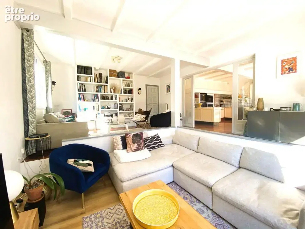 Maison 6 pièces / 190 m² / 1 130 000 EUR / EGUILLES - photo 8