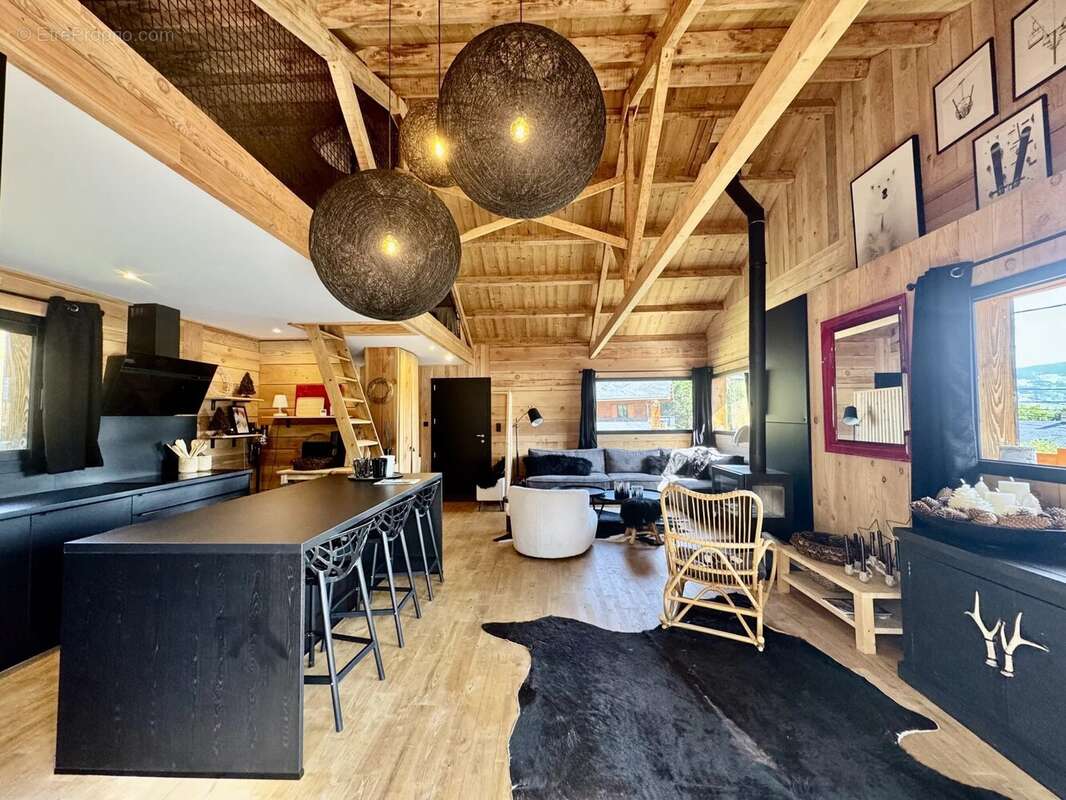 Maison à SAINT-PIERRE-DELS-FORCATS