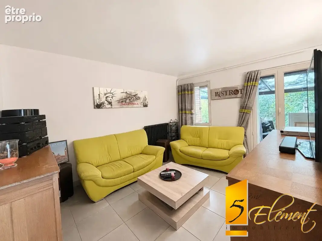 Maison 5 pièces 142 m² à vendre à Chazay-D'azergues (69380) - photo 4