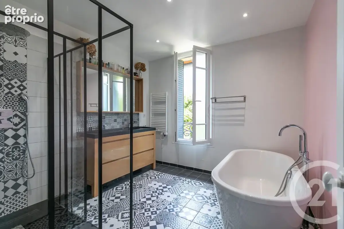 Maison 114 m² à Saint-Maur-Des-Fosses  - photo 14