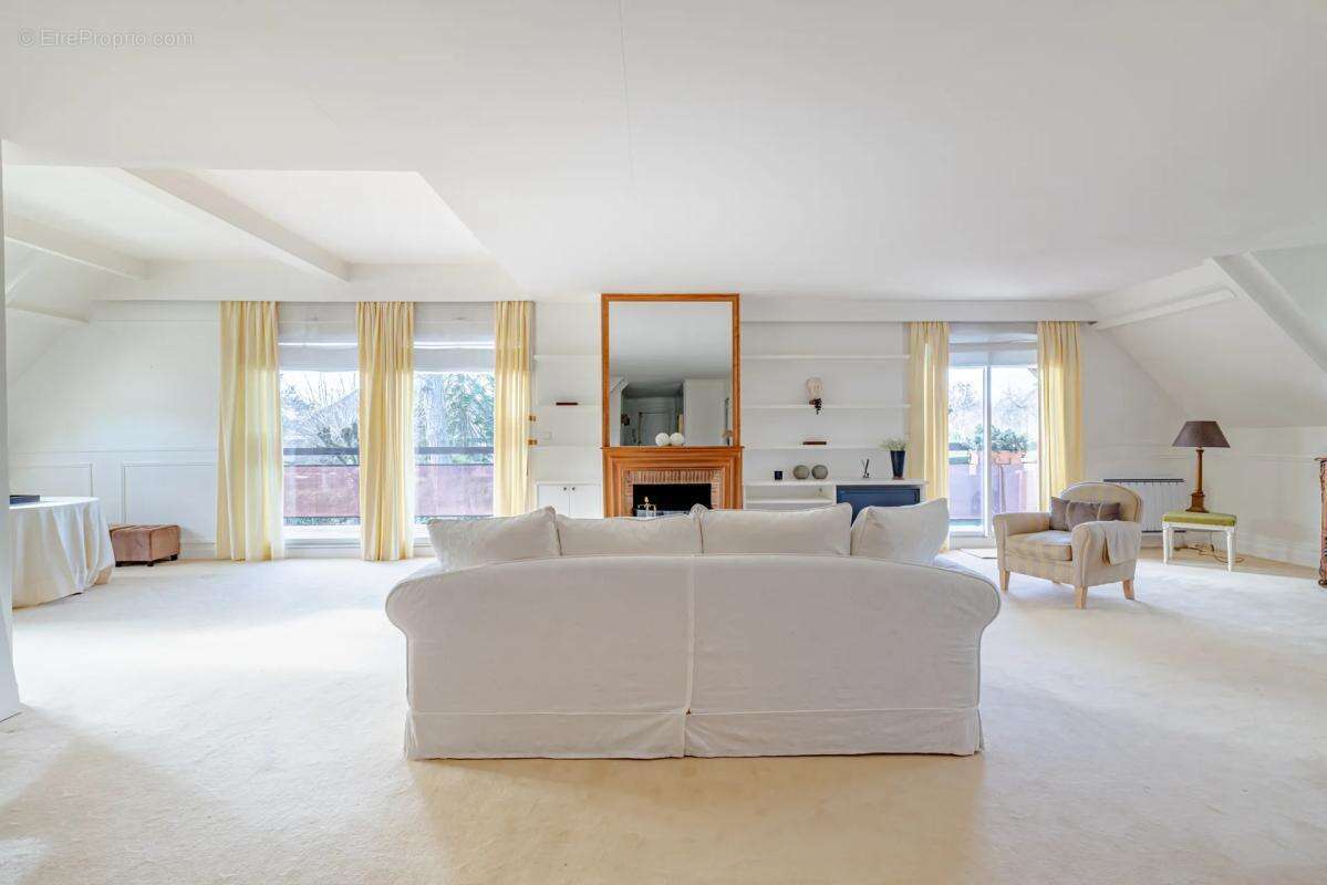 Appartement à JOUY-EN-JOSAS