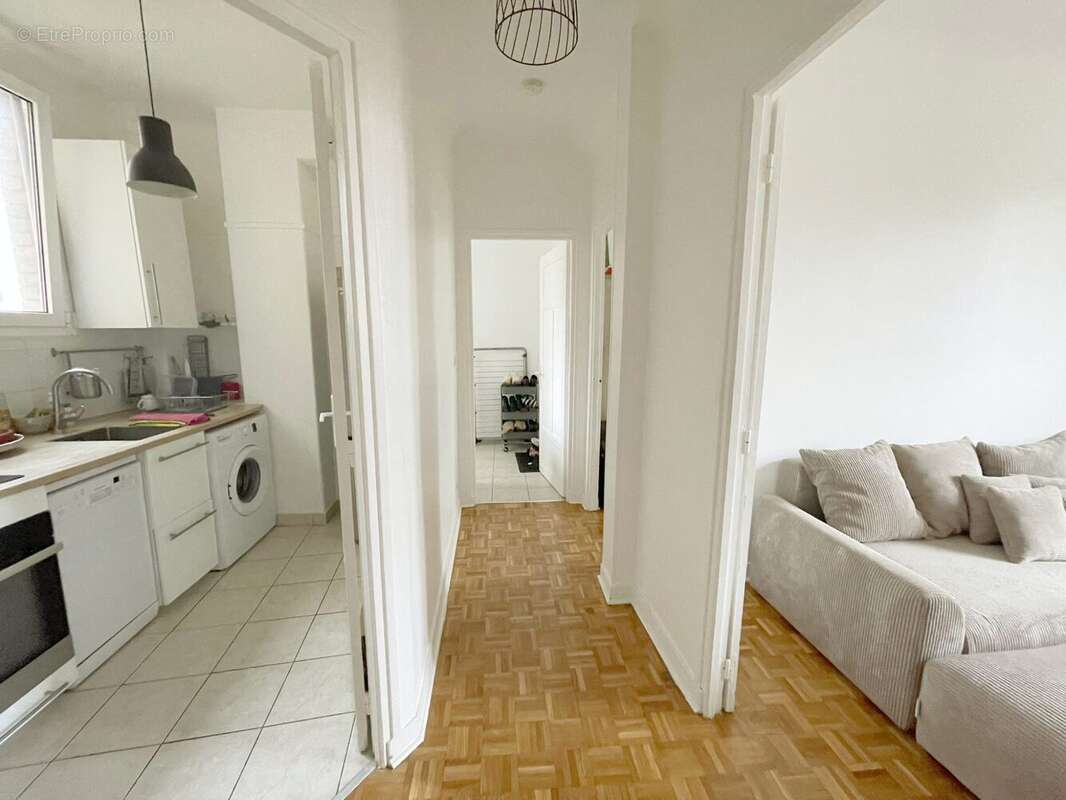 Appartement à COURBEVOIE