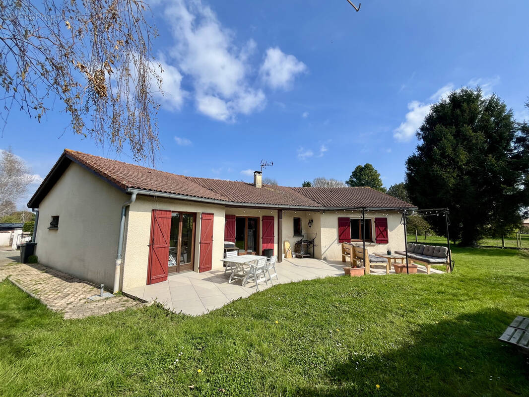 Maison à L'ABERGEMENT-CLEMENCIAT