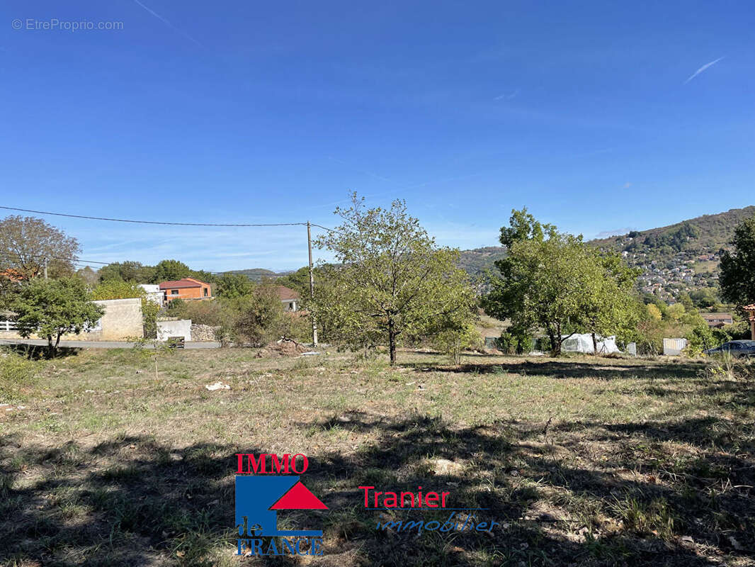 Terrain à VILLEFRANCHE-DE-ROUERGUE