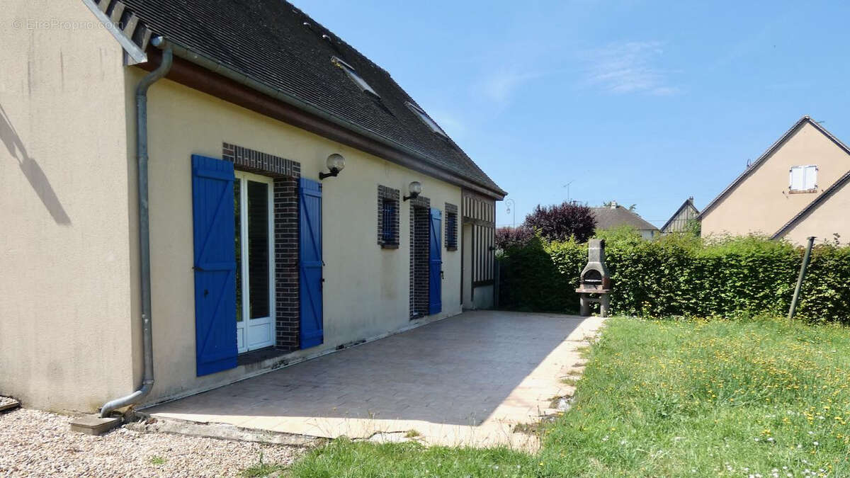 Maison à LA FERRIERE-SUR-RISLE