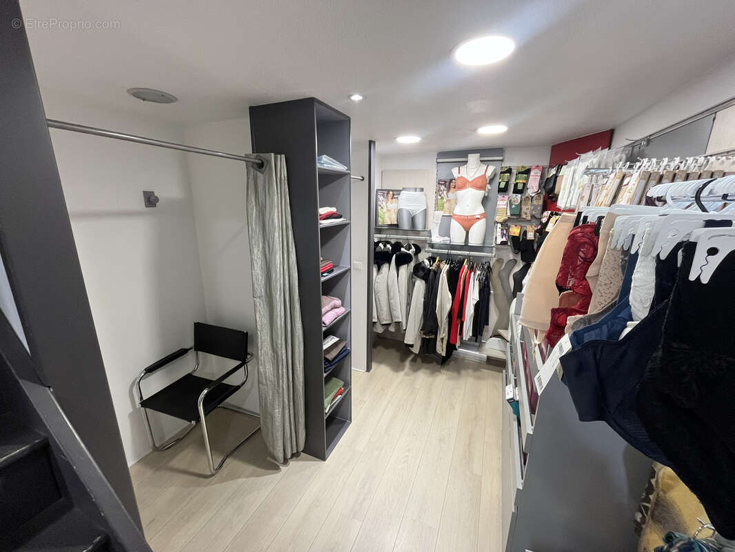 Commerce à LAMALOU-LES-BAINS