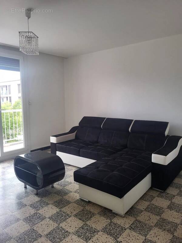 Appartement à PORT-DE-BOUC