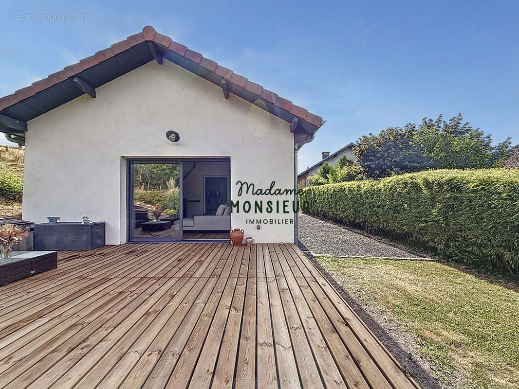 Maison à LA TOUR-DU-PIN