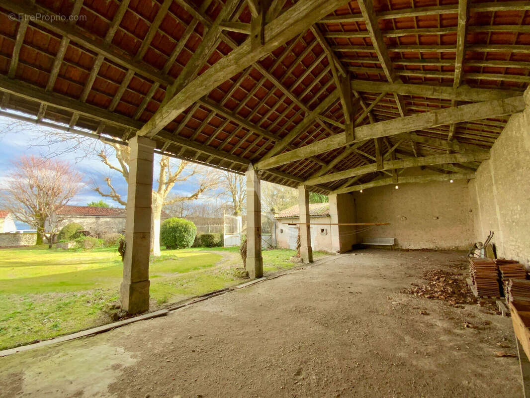 Maison à CRITEUIL-LA-MAGDELEINE