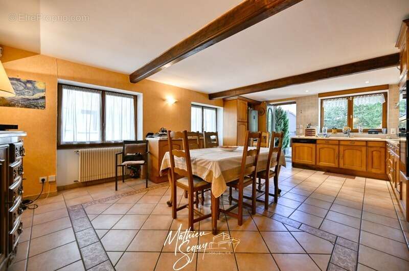 Maison à THURINS