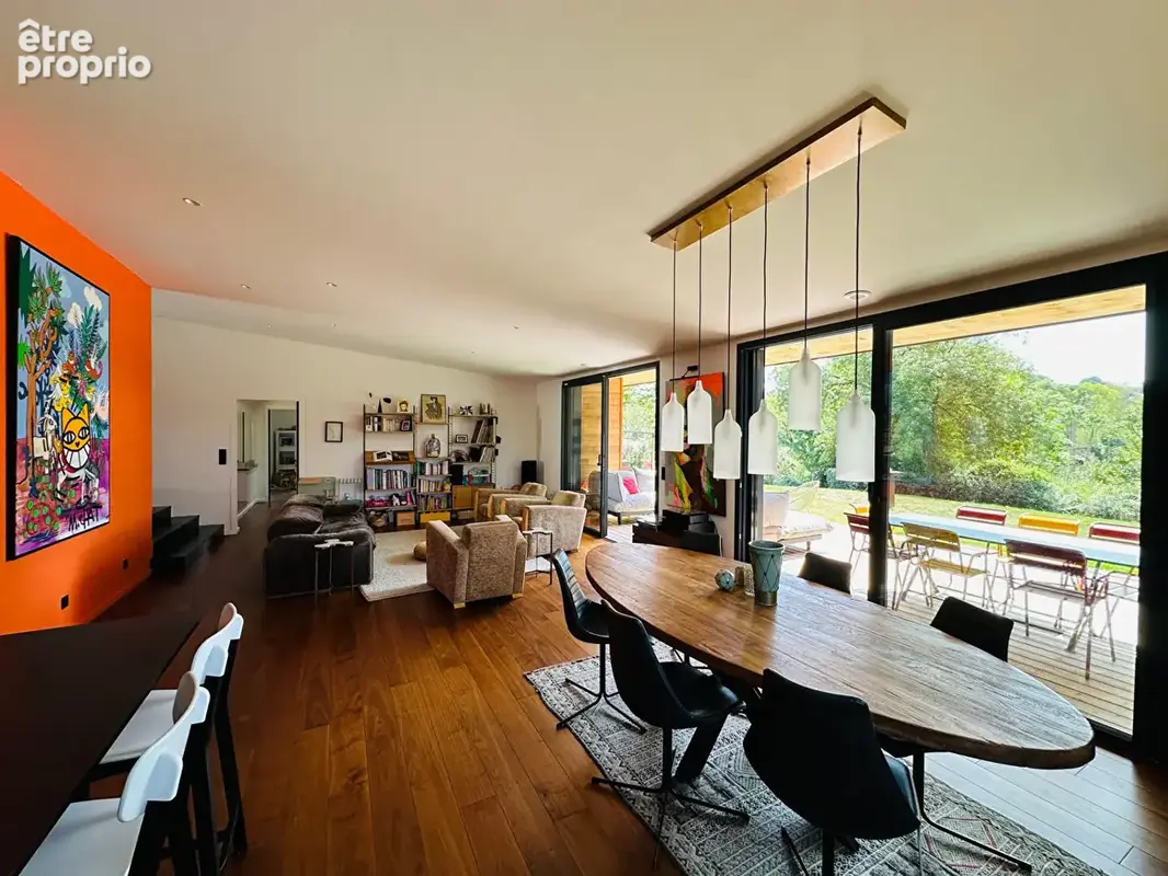 Villa d'architecte- Béziers - 5 pièces - 153.5 m² - sur 2061 mm² de terrain - photo 7