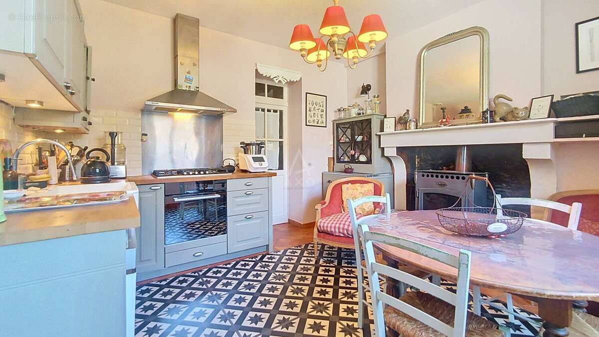 Ancien presbytère de caractère entièrement rénové de 198 m² habitables avec jardin à Labastide-d'Armagnac** - photo 5