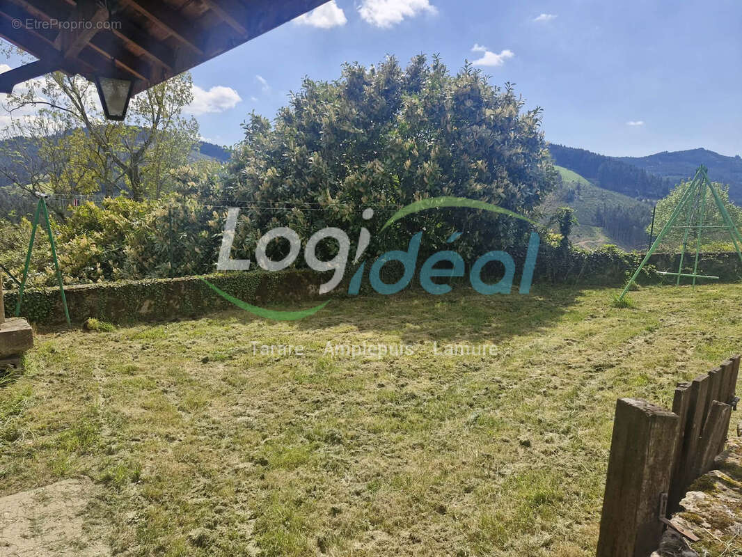 Maison à restaurer entièrement avec vue panoramique, le tout sur  presque 3000m2 de terrain - photo 9