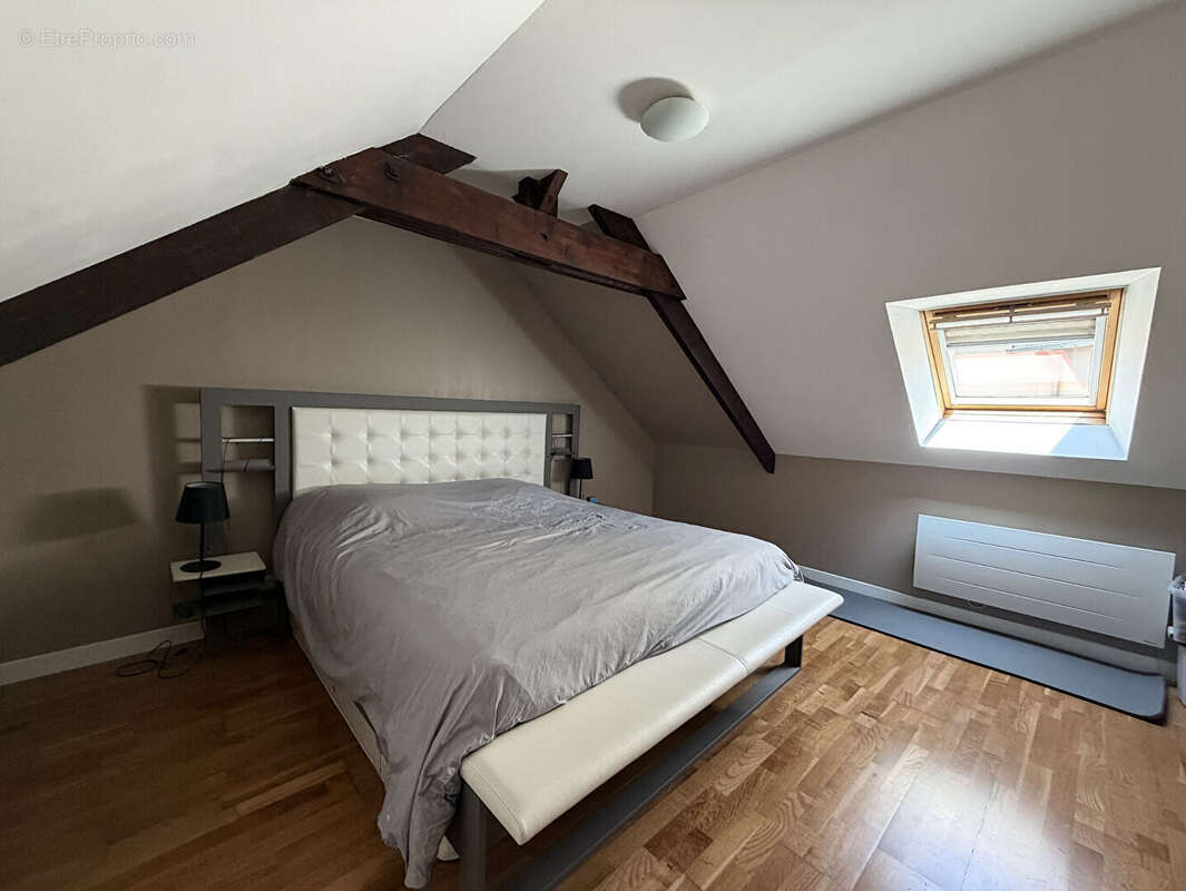 T3  duplex avec terrasse et parking privatif - photo 9