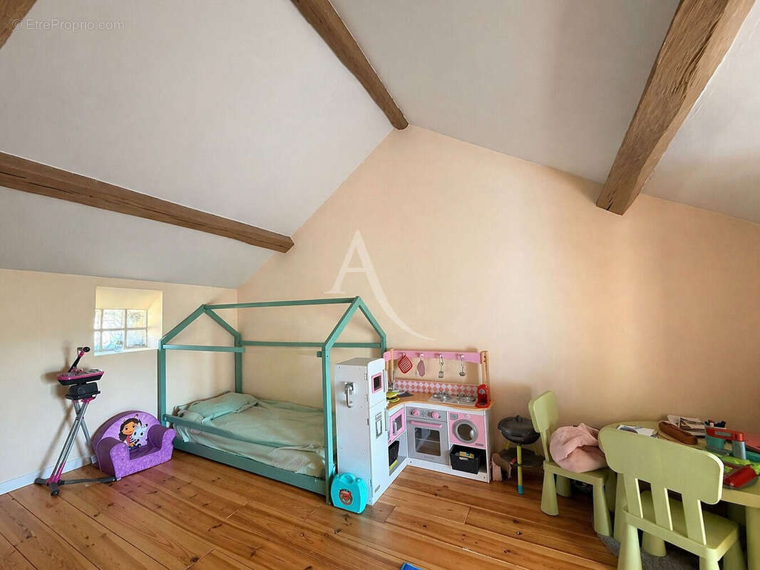 Maison à COURCHAMPS
